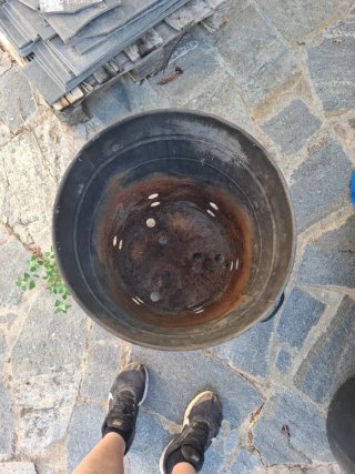 Quemador de hojas y poda