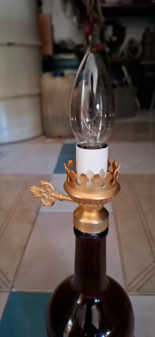 Lampada bottiglia vintage ambra