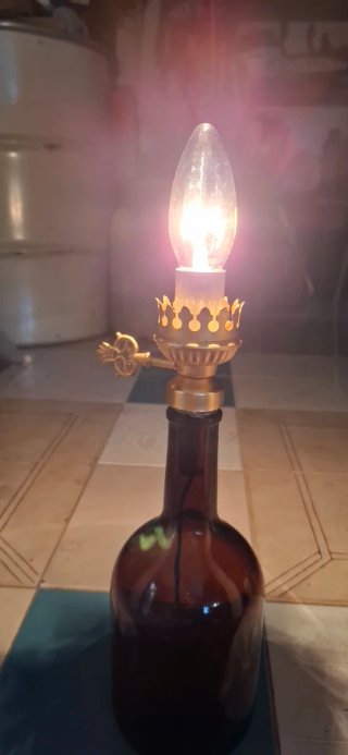 Lampada bottiglia vintage ambra