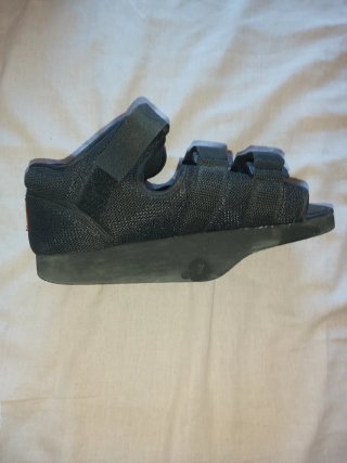 Zapatilla Ortopédica Pie D/I Negra
