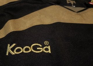 Camiseta Rugby Ospreys Negra y Dorada