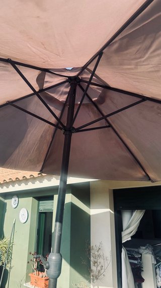 Sombrilla de terraza gris