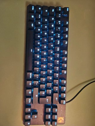 Pack Gaming: Monitor AOC, Teclado y raton Logitech