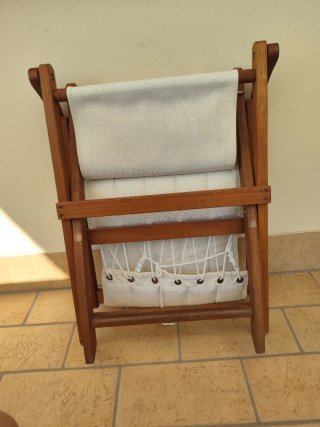Sedia pieghevole in legno da giardino