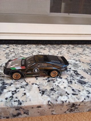 Hotwheels coche negro