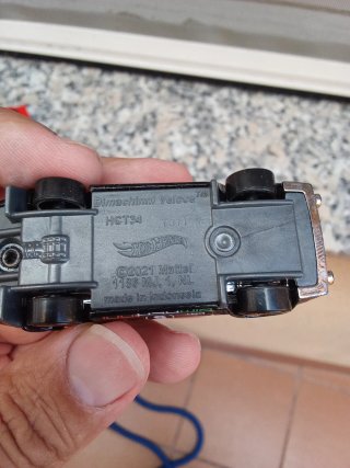 Hotwheels coche negro