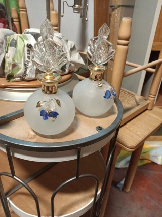 2 Recipientes Cristal y Azul+ figura de porcelana