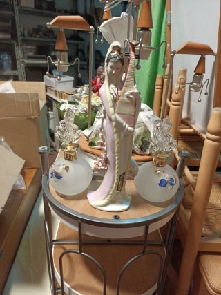 2 Recipientes Cristal y Azul+ figura de porcelana