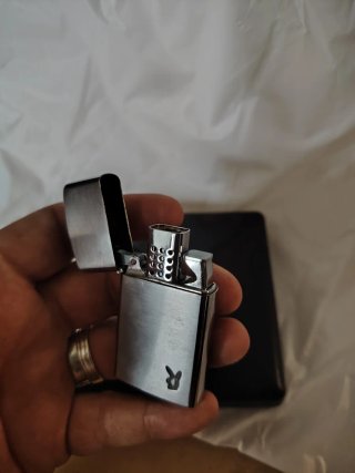 Accendino Playboy Stile Zippo