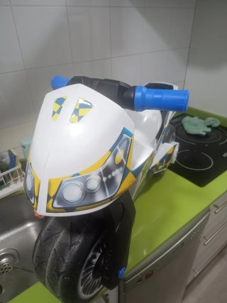 Moto correpasillos policía infantil