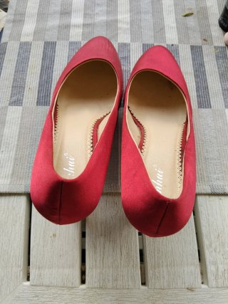 Zapatos 40 de tacón de charol rojos