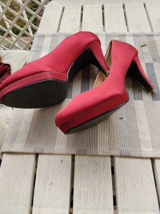 Zapatos 40 de tacón de charol rojos