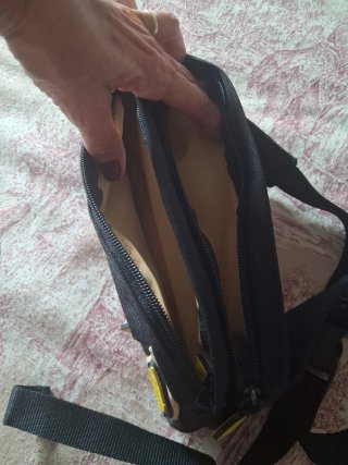 Riñonera Delsey Negra y Beige