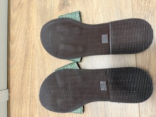 Sandalias Havaianas Verde y Dorado Talla 37-38.