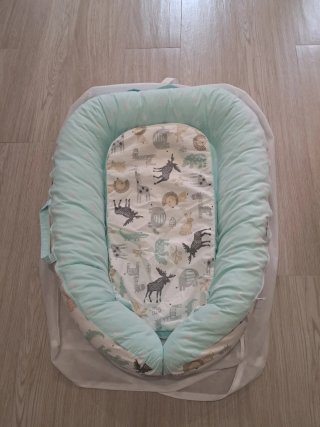 Nido para bebé con estampado de animales