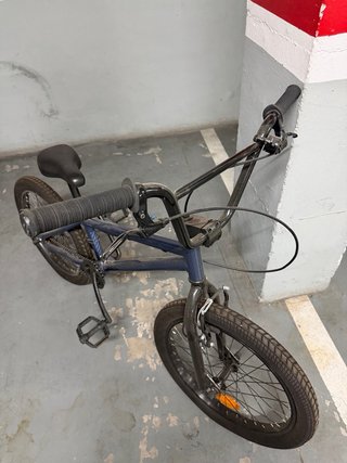 Bicicleta BMX niño azul Utilizada 3 veces