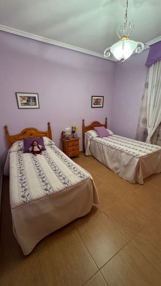 Habitación juvenil pino 2 camas de 90 y mesilla