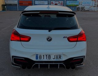 BMW 118i F21