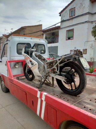 Yamaha TZR 80 Roja y Blanca