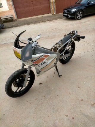 Yamaha TZR 80 Roja y Blanca