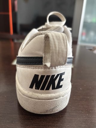 Botines Nike Blancos y Negros Originales