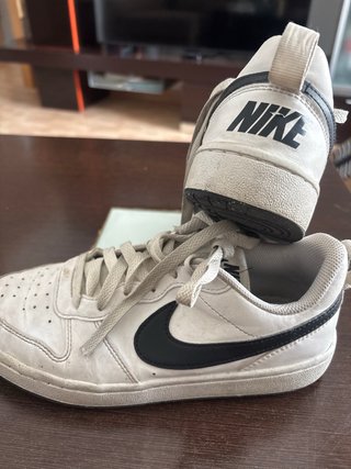 Botines Nike Blancos y Negros Originales