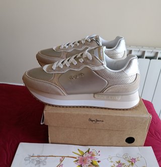 Zapatillas Pepe Jeans Doradas Talla 40 de 89.90€