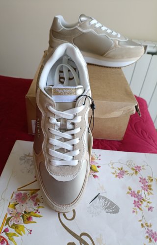 Zapatillas Pepe Jeans Doradas Talla 40 de 89.90€