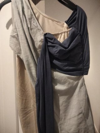 Vestido largo beige y gris