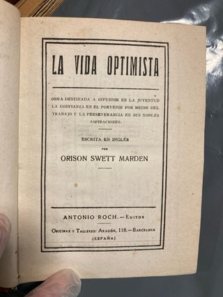 Libro antiguo de 1920 La Vida optimista