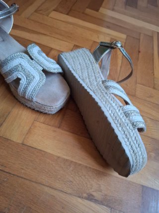 Sandalias Lady Glory Talla 39 Beige y Dorado