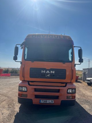 Camión Multilift MAN Naranja