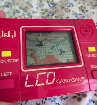 Q&Q Flying Saucer Card Game Clock