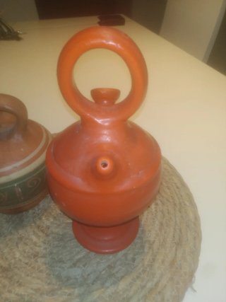 Botijos antiguos de cerámica