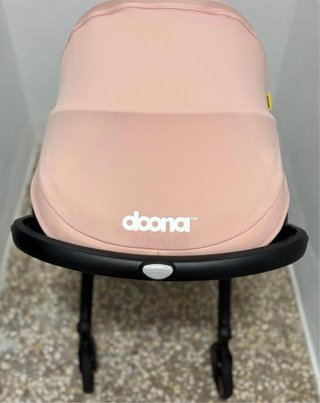Silla de coche Doona + base Isofix