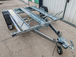 Alquiler remolquepPortamotos 750 kg