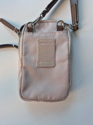 Bolso mini Parfois beige para móvil y lo mínimo