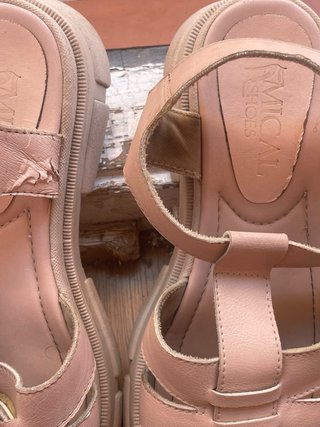 Sandalias Mical Beige Tacón