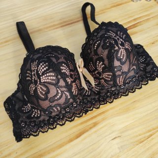 Conjunto lencería sexy encaje sujetador y tanga