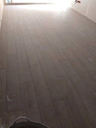 Hola. Soy oficial de solados y alicatados tengo