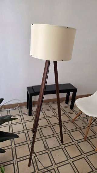 Lámpara de pie trípode madera