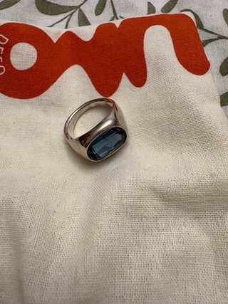 Anillo Uno de 50 Azul y Plata talla 16.