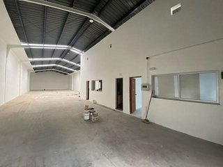 Nave industrial en alquiler en Polígonos - Recinto Ferial Cortijo de Torres en Málaga