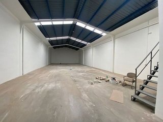 Nave industrial en alquiler en Polígonos - Recinto Ferial Cortijo de Torres en Málaga