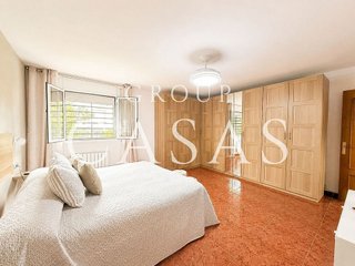 Chalet en venta en Vallirana