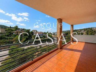 Chalet en venta en Vallirana