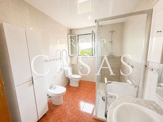 Chalet en venta en Vallirana