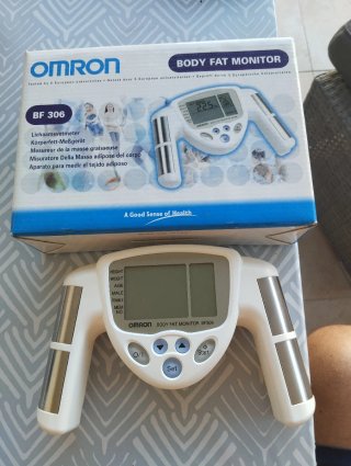 Omron BF 306 Medidor Grasa Corporal