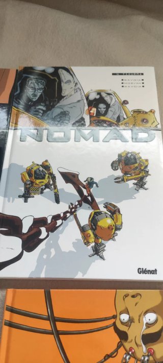Lote Comics Nomad + 1 HK  Glenat