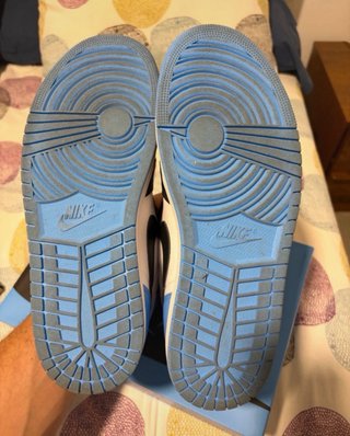 Nike Air Jordan 1 Retro High UNC